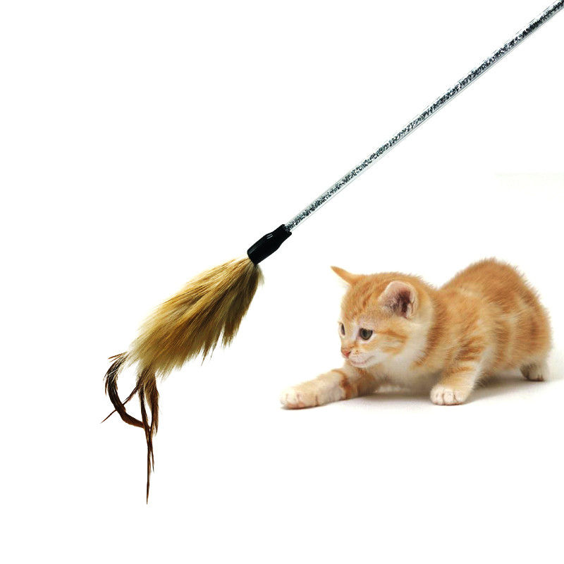 El juguete lindo del gato del bromista de Kitty, gato interactivo juega el palillo de la pluma para el gatito proveedor